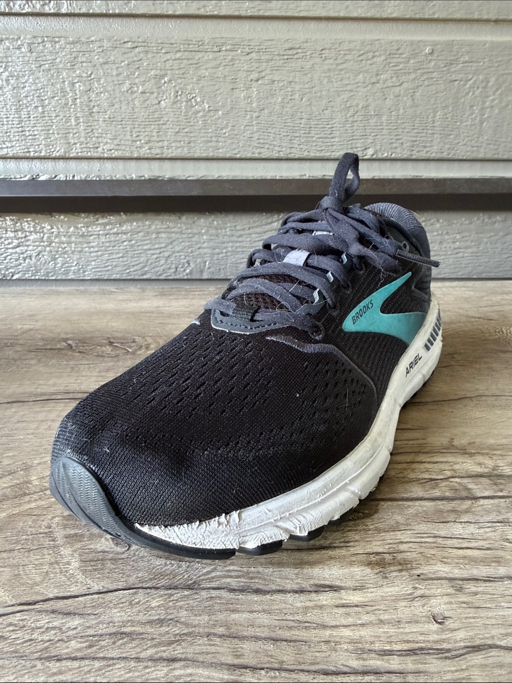 Brooks Ariel Women’s sneakers size 11.5 - Picture 1 of 11